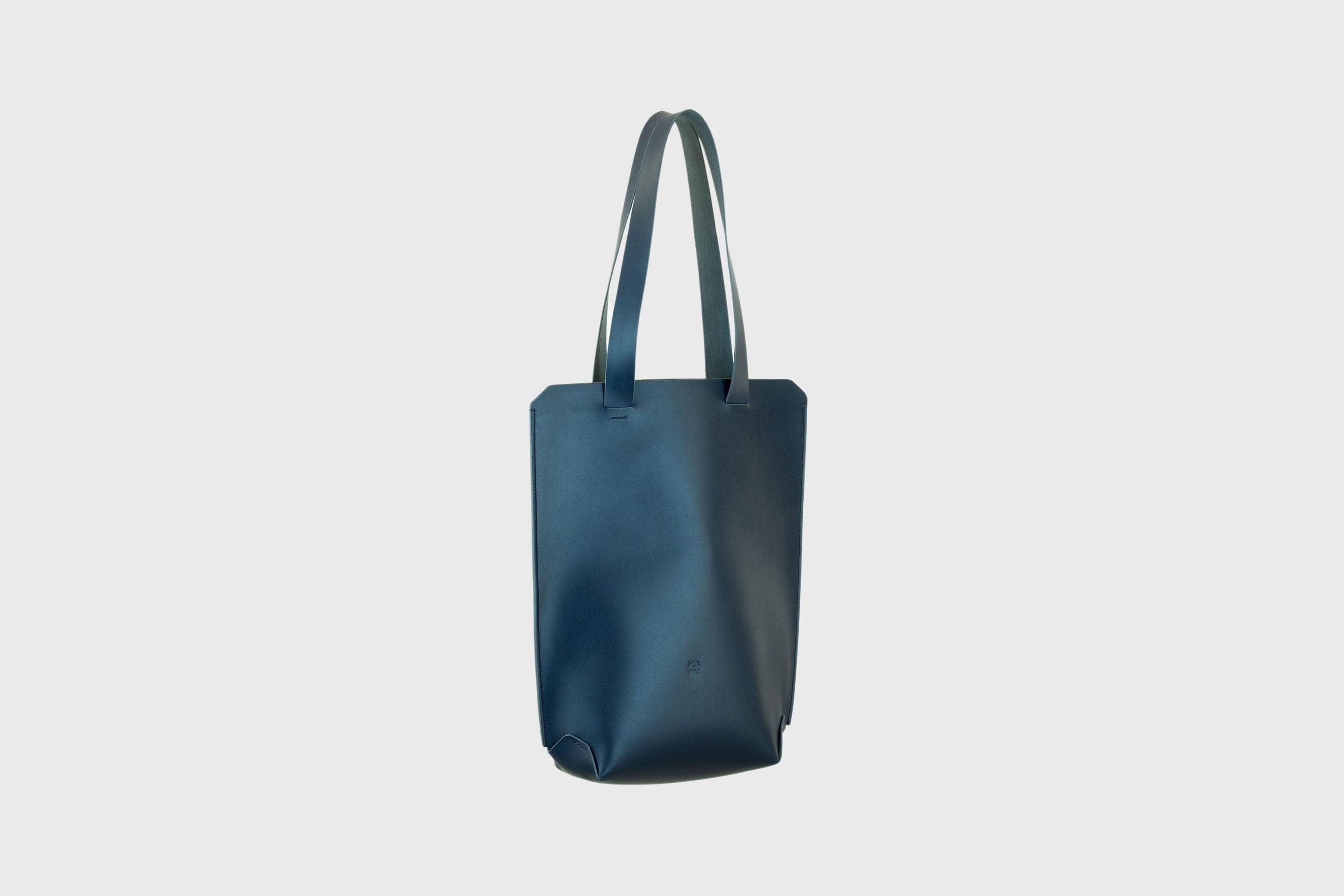 Carry Bag Long Leather Dark Blue Vachetta Handmade Real Leather Design By Manuel Dreesmann Atelier Madre Barcelona Spain