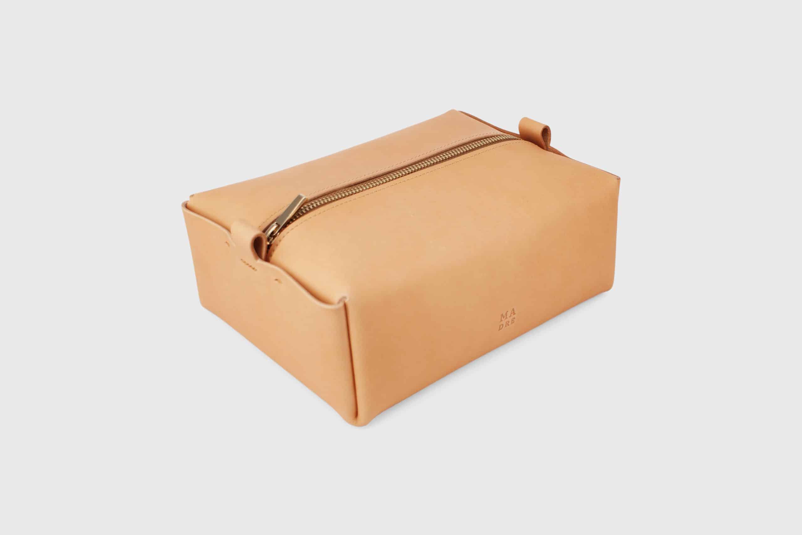 vegetable tanned leather wash bag